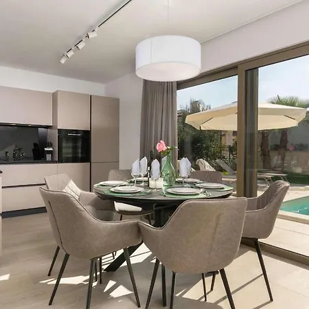 Elena Holiday home *